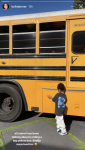 Travis Scott zaskakuje Stormi swoim własnym autobusem szkolnym
