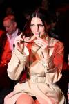 Kendall Jenner y Bad Bunny asisten juntos al desfile de Gucci