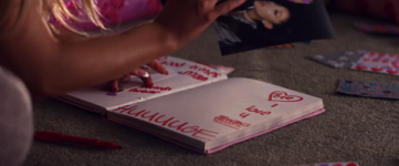 Ariana Grande habla sobre el tamaño del pene de Pete Davidson en el video musical "Thank U Next"