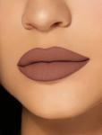 Τα κιτ χειλιών Kylie Jenner Έχουν έκπτωση 50% - Kylie Cosmetics Lip Kit Sale